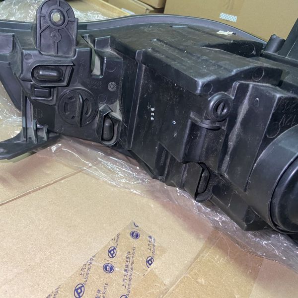 GT 2014 OE 10083633 Left Headlight Manufacturing