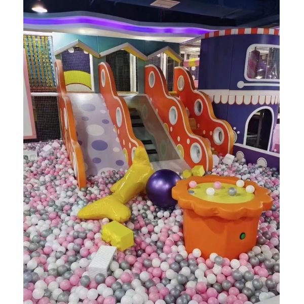 Customized Max Capacity Indoor Playground with Big Slides Other Soft Play Equipment