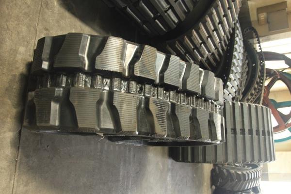 Kubota Replacement Excavator Rubber Tracks For Kx120.5 Size 500 X 92 X 84mm