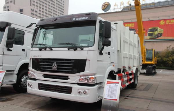 Sinotruck Howo 4 x 2 8L 8-12m3 Compacted Garbage truck Recycling Type