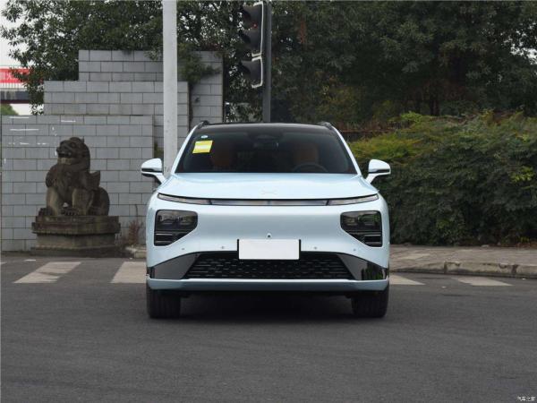 High Speed Electric Car Xpeng G9 5 Doors 5 Seats Left Steering Large Space SUV 650Km