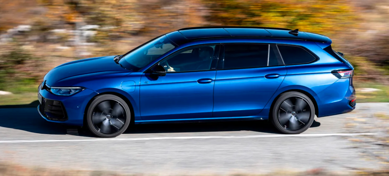 Многофункциональный универсал Volkswagen Новый Volkswagen Passat PHEV 2024 с 268 л.с. и 400 нм мотора,7.4s Ускорение