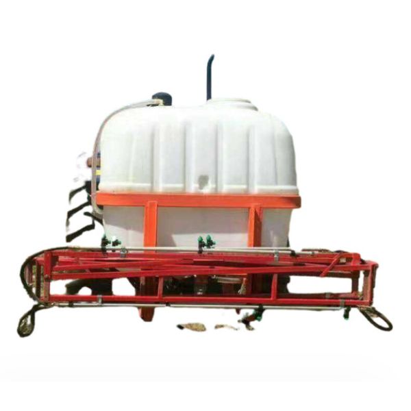 Tracteur de terrain de campagne à l'appariement du pulvérisateur de tracteur à l'appariement du pulvérisateur agricole à l'appariement du pulvérisateur à la pompe