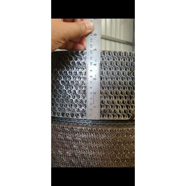 1.15mm-1.2mm épaisseur filet métallique perforé bande métallique perforée pour la fabrication de cages