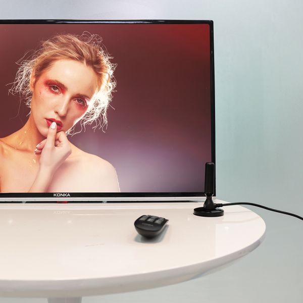 Вертикальная поляризация Внутренняя антенна HDTV с усилителем дальнего действия и беспроводным кабелем 3M