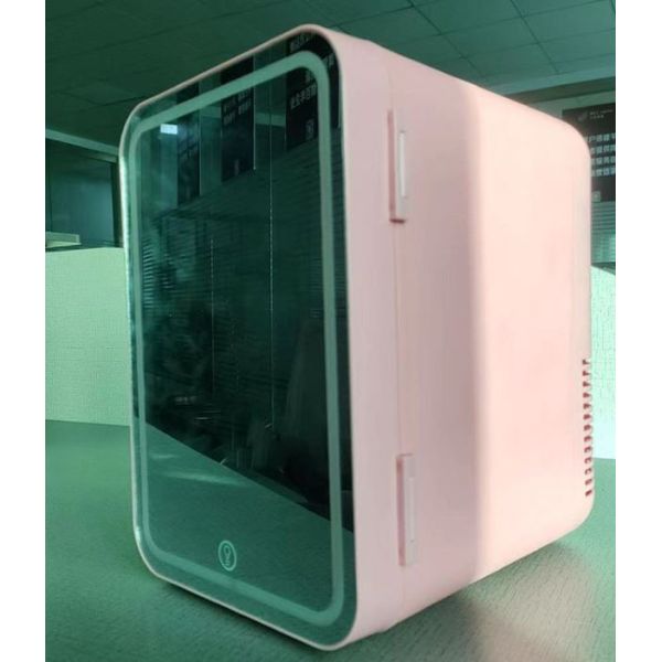 White 8 Liter 48 Watt  Small Refrigerator For Car 12V