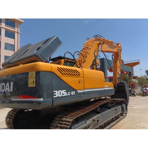 305LC-9T 30ton Hyundai Big machine Used Excavator with 198 kw Engine from Korea