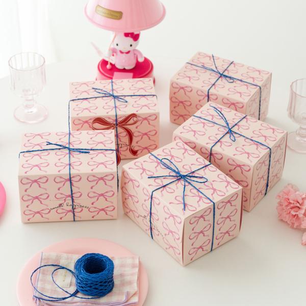 Custom Gift Box for Baked Desserts 18x11x4cm White Cardboard