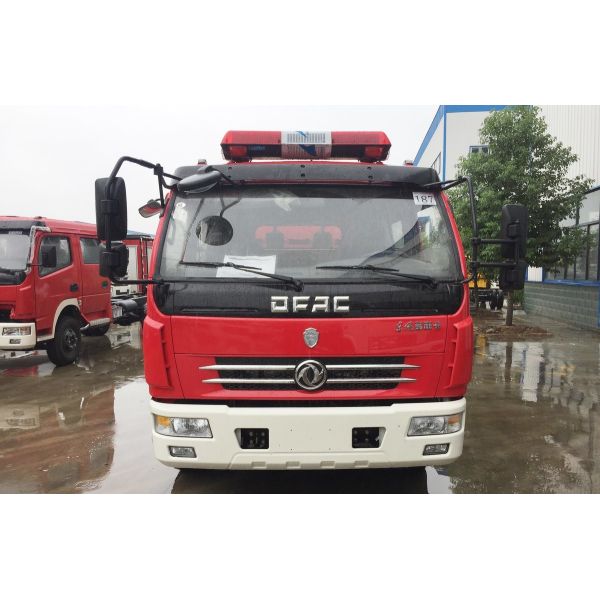 Shacman 5000Liters Gallon Veículos de incêndio 4X2 6X4 espuma pó seco camião de combate a incêndio