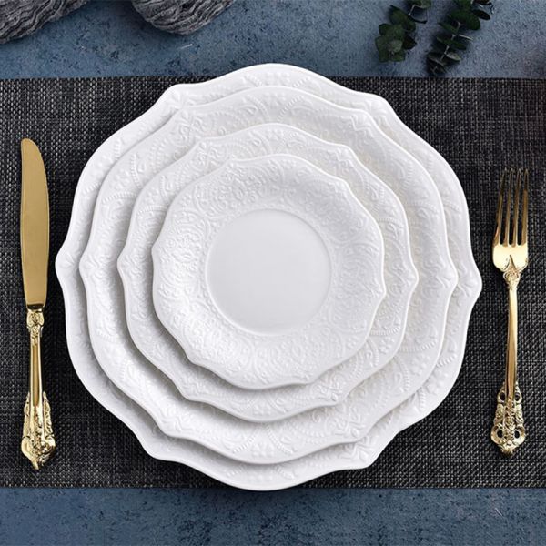 Round Irregular Pattern 5 Inch White Minimalism Ceramic Plates Ror Restaurant