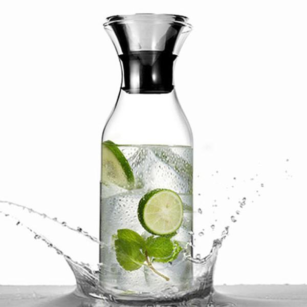 35oz Borosilicate Glass Pitcher With Lid , Silicone Flip Top Lid Insulated Water Carafe