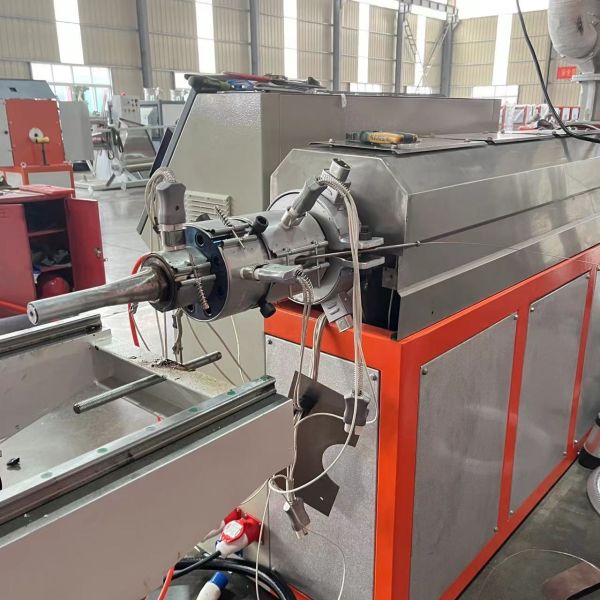 PA Nylon Flexible Corrugated Pipe Machine for Automotive Wire Harness / Electrical Cable Protection Tube Extruder