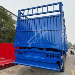 Good Price 2 Axle Livestock Cattle Transport Semi-Trailer High Fence Side Wall