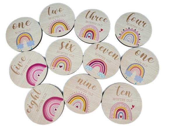 Des cartes de la plus haute importance mensuelle - Les disques en bois parfaits pour les animaux adorables Des cartes de la plus haute importance de votre nouveau-né