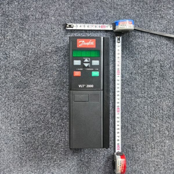 Highly Efficient VLT2840 VLT2840PT4B20STR0DBF10A00C1 VFD Danfoss Inverter 380V Danfoss VSD for Fan Water Pump Conveyor Belt