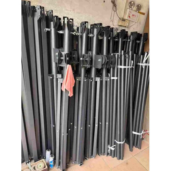 3M / 4M / 4.5M Heavy Duty Tripod Light Stand Hand Crank Par Light Stand With T Bar