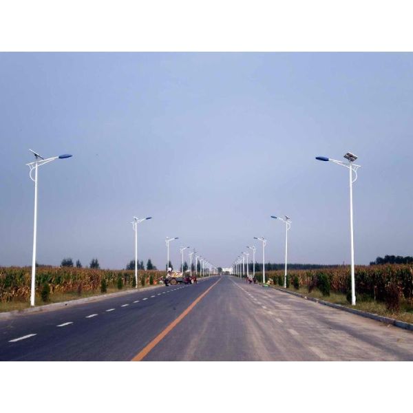 Bridgelux 90W LED Solar Street Light IP65 7200LM For Street Long Lifespan