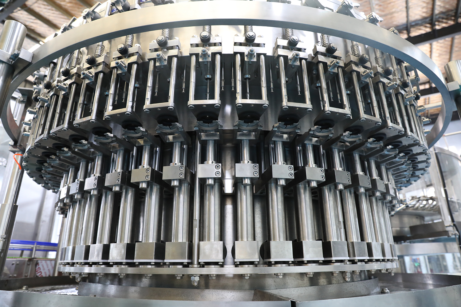 Сверкная газ 3000BPH Carbonated мягкая машина завалки напитка