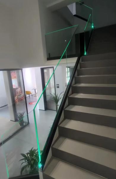 U Channel Aluminum Glass Balustrade With LED Light For Outdoor Balcony