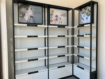 Suporte de exposição cosmético de aço laminado da composição do armário/retalho de exposição