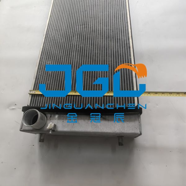 Excavator Accessories ZAX330-3 ZAX350-3 ZAX370-3 Water Tank Radiator 4649913 Engine 6HK1