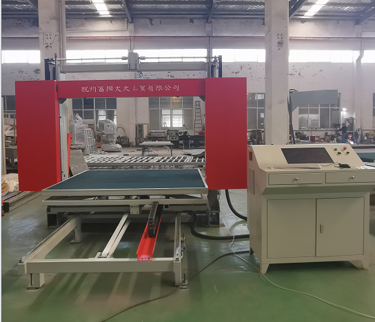 Rebound Foam CNC Oscillating Knife Cutter For Polyurethane with turing table  to cut 2D or 3D Shapes