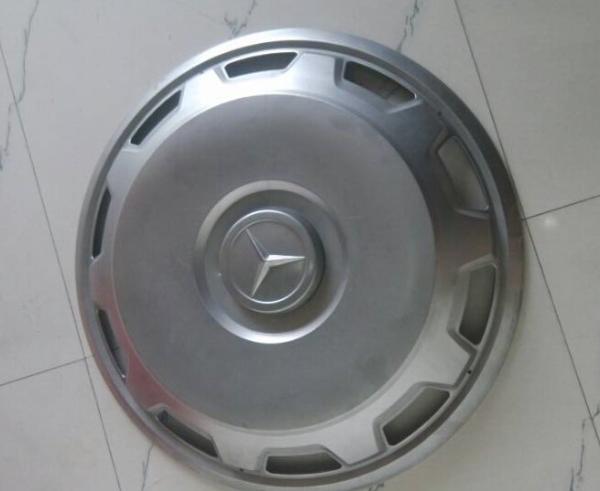 Mercedes Benz Bus Metal Wheel Covers  , Front And Rear 22.5 Chrome Wheel Simulators