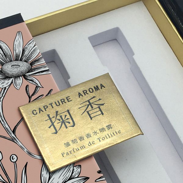 Taille personnalisée Boîte d'emballage de parfums acceptée Boîte en papier rigide pour 30 bouteilles de 50 ml de 100 ml