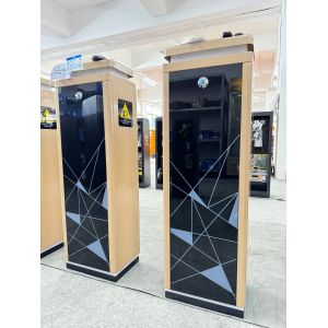 IP54 Boom Barrier Gate with AC220/AC110 50/60HZ 1.5S-6S Open/Close Time for Controlled Access and Remote Control Distance ≤30M