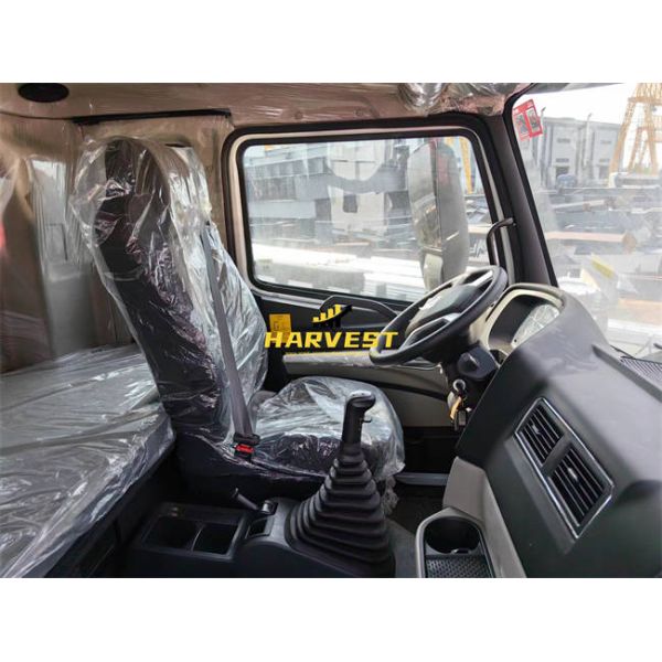 Sinotruk Hohan 6x4 30 Ton Tipper Truck To Togo With 315 / 80R22.5 Tyres