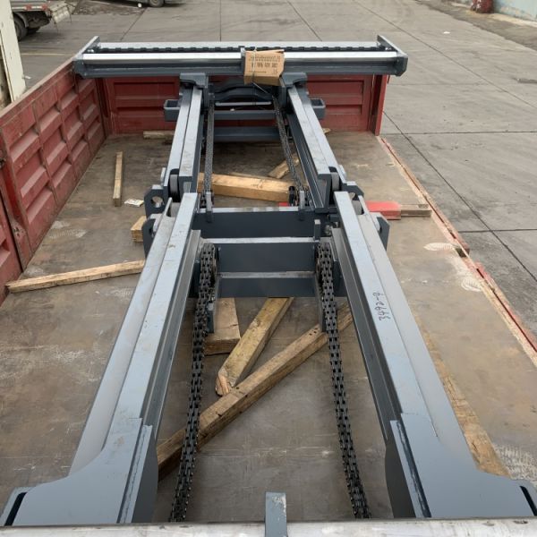 Steel Material Forklift Mast with 1000KG Weight Capacity and Long Working Life for CPCD50-70 Forklifts
