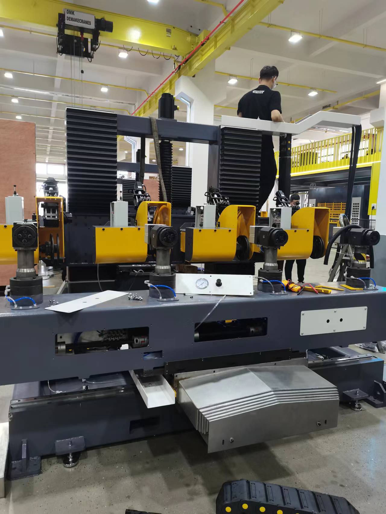 Precision Tight Tolerance CNC Grinding Equipment For Brass Faceted Cylinder Handle