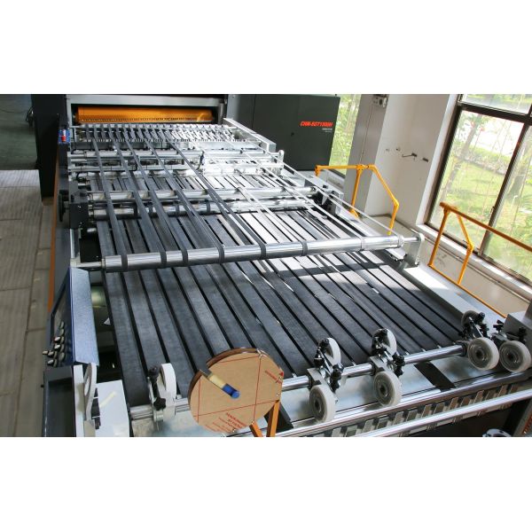 Machine à découper le papier synchronisée - Coupeuse à la volée de bobines de papier en feuilles