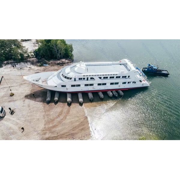 Air Filled Rubber Airbag Ship Launching Marine Airbag For Boat Big Vessel