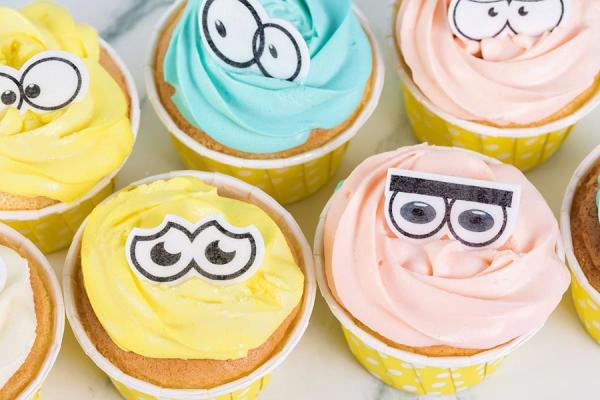 Mixed Eyes Wafer Cake Toppers Edible Decorations 24 Months Shelf Life