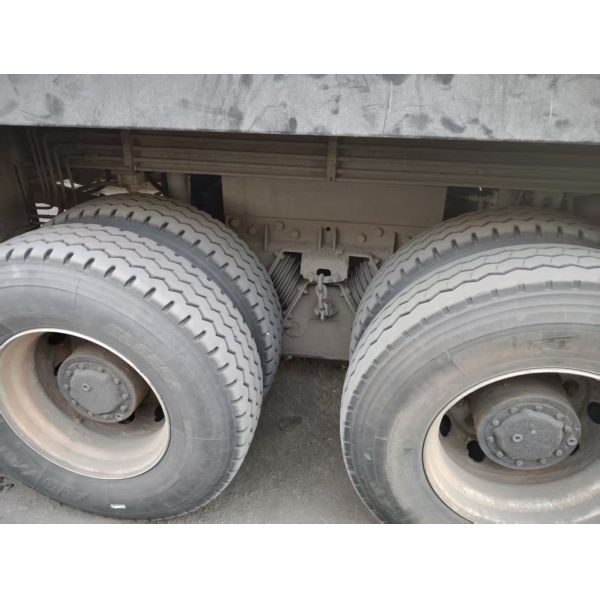 Zoomlion Xg Sy 25t 35t 50t 55t 60t 80t 85t 100t Hydraulic Straight Arm Mobile Truck Crane with High Operating Efficiency