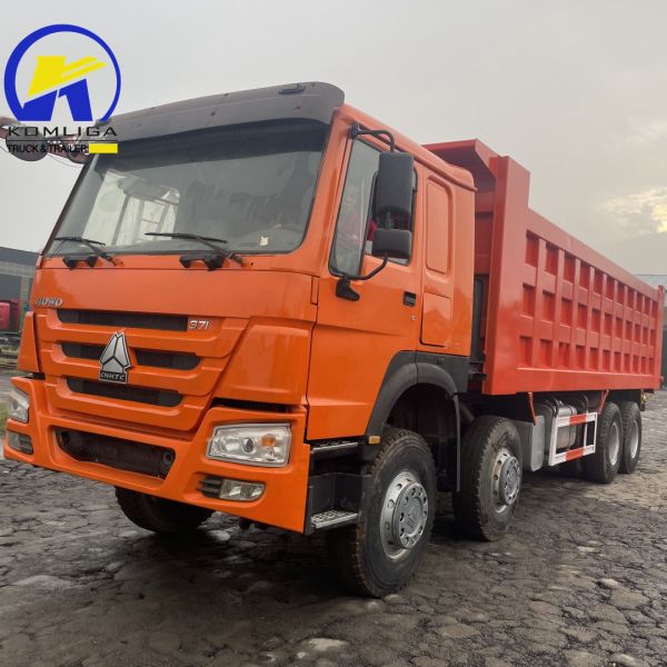 351-450hp Sinotruk HOWO 8X4 Tipper Truck with 50t Load Capacity Front Lifting Dump Truck
