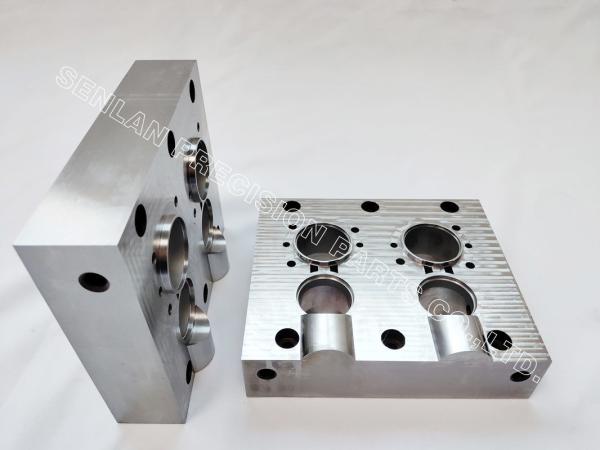 Os produtos moldando plásticos moldam as peças plásticas da modelagem por injeção do núcleo do molde do fabricante