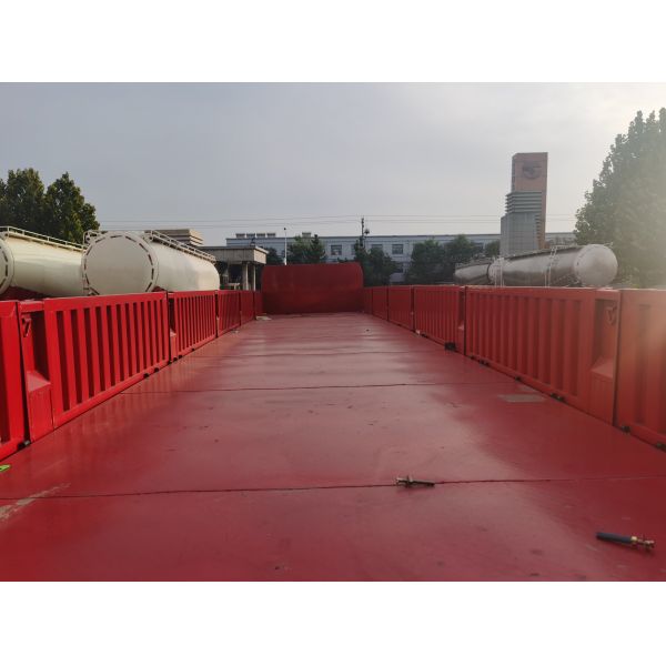 3 Axle Side Tilting Stake Cargo Trailer High Load Bearing Capacity