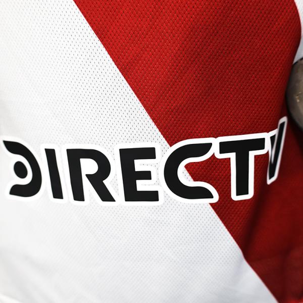 River Plate saison 2025-2026 version joueur à domicile maillot de jeu personnalisation du groupe