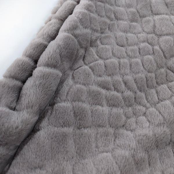 100% Polyester Faux Fur Fabric Fleece 340 Gsm In Plain Color Sheared Rabbit