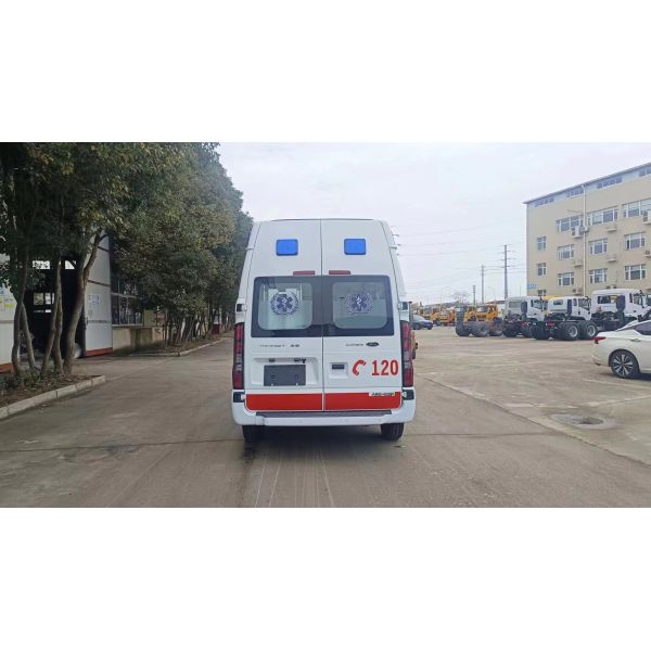 3300 Kgs GVW Medium Duty Ambulance With After Sales Service Provided
