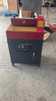 Machine de laminage de revêtement adhésif à base de colle 220V Voltage 5 kg/heure