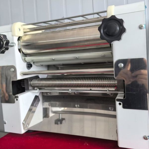 Home Use Noodle Machine, Dough Sheet Sheet Machine, Small Noodle Machine
