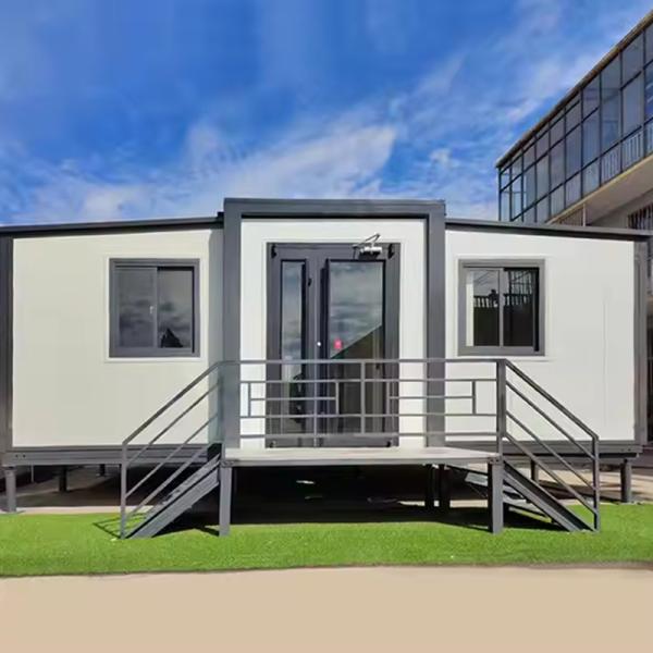 Bâtiment de bureaux en conteneurs préfabriqués en extérieur