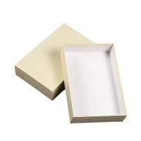 Des boîtes-cadeaux en papier kraft pour bijoux personnalisés