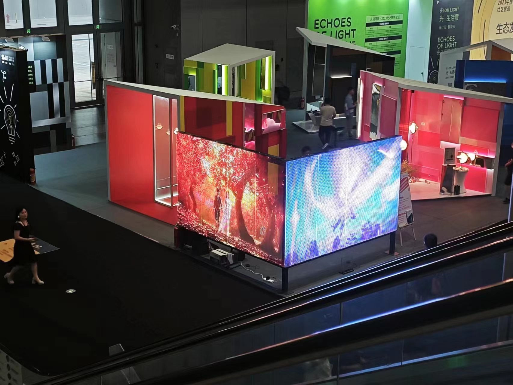 Высококачественное RGB полноцветное стекло Внутренний / Внешний светодиодный экран P10-P50 Прозрачные светодиодные дисплеи