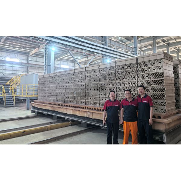 Máquinas de ladrillo fabricadas en China exportadas a Irak - 750TPD de capacidad garantizada