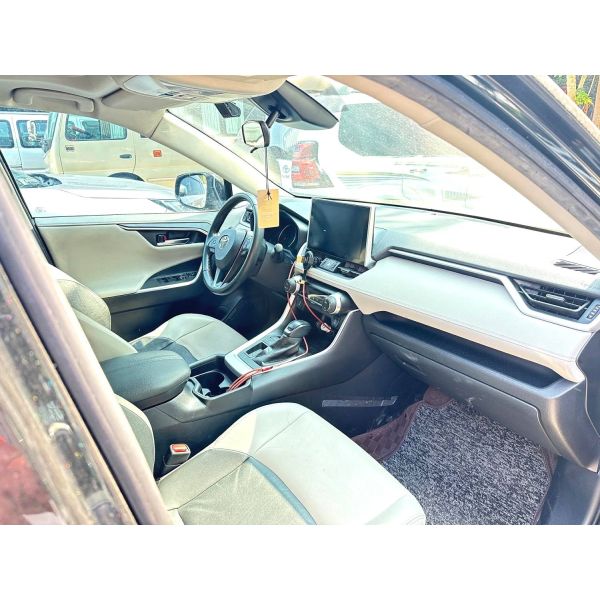 Premium First-Owner Toyota GTM Automobile with Original Structure and 70,000 km Genuine Mileage