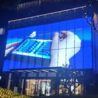 Écran à LED transparent pour fenêtres Taille du panneau 1000 mm Écran à LED en maille 32768 points/M2 Densité de pixels